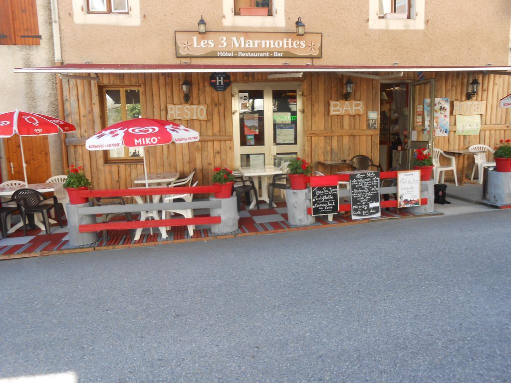 Les 3 Marmottes Hotel Lus-la-Croix-Haute Luaran gambar