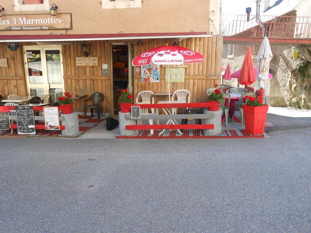 Les 3 Marmottes Hotel Lus-la-Croix-Haute Luaran gambar