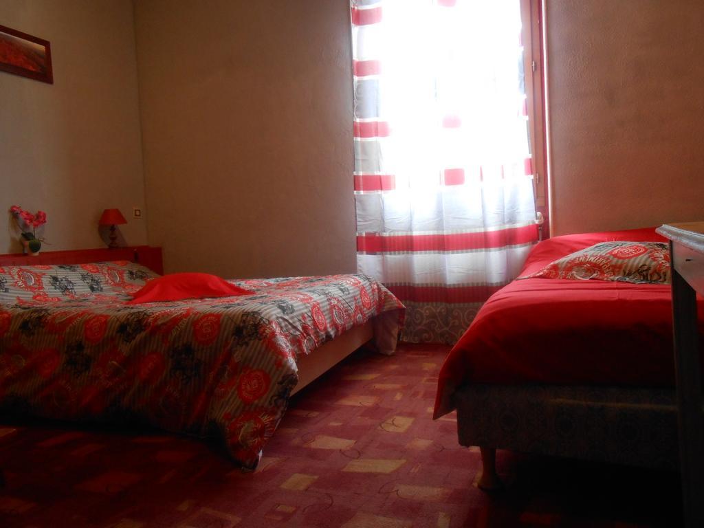 Les 3 Marmottes Hotel Lus-la-Croix-Haute Luaran gambar