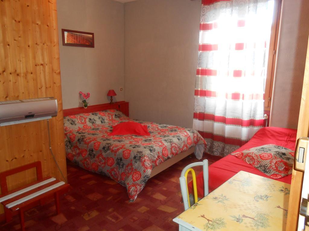 Les 3 Marmottes Hotel Lus-la-Croix-Haute Luaran gambar